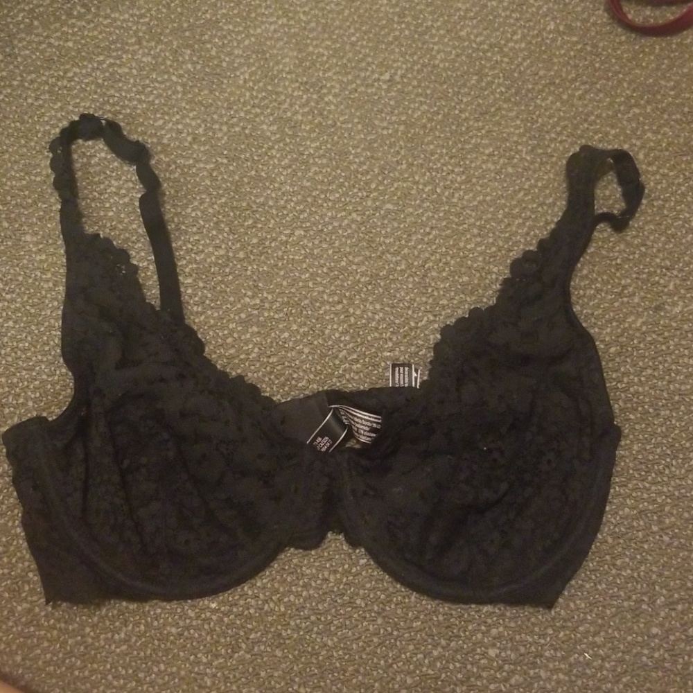 Body by Victoria Secret black 36D